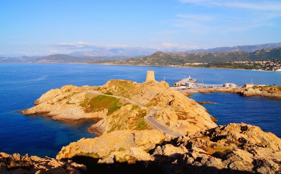 L&rsquo;Archipel de l&rsquo;île Rousse : organisez bien votre voyage
